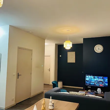 Le 5 - Spacieux 2 Pièces Centre Le Port Appartement *